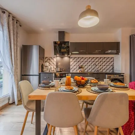 Akropolis By Kleidos - 15 Mn - Beau Duplex Familiale Pour 6 - 2 Chambres- Parking Gratuit * Guermantes